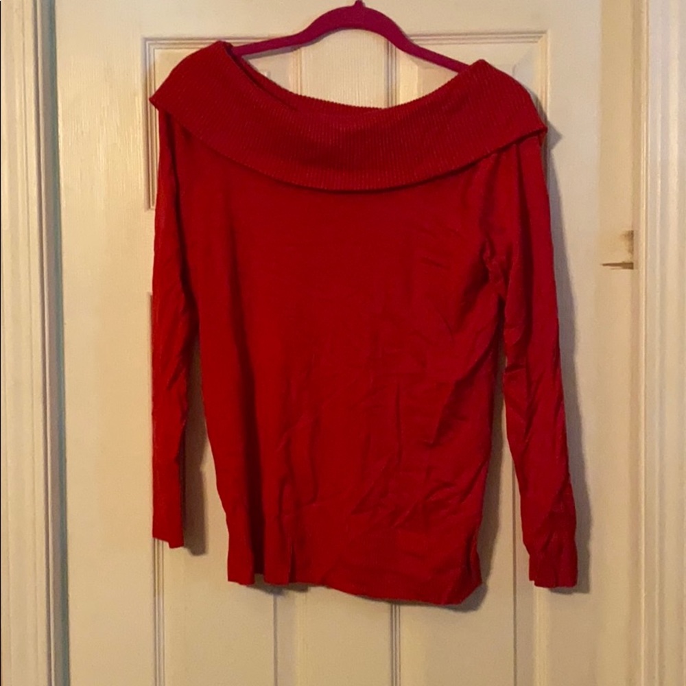 Red sweater - Picture 2 of 4
